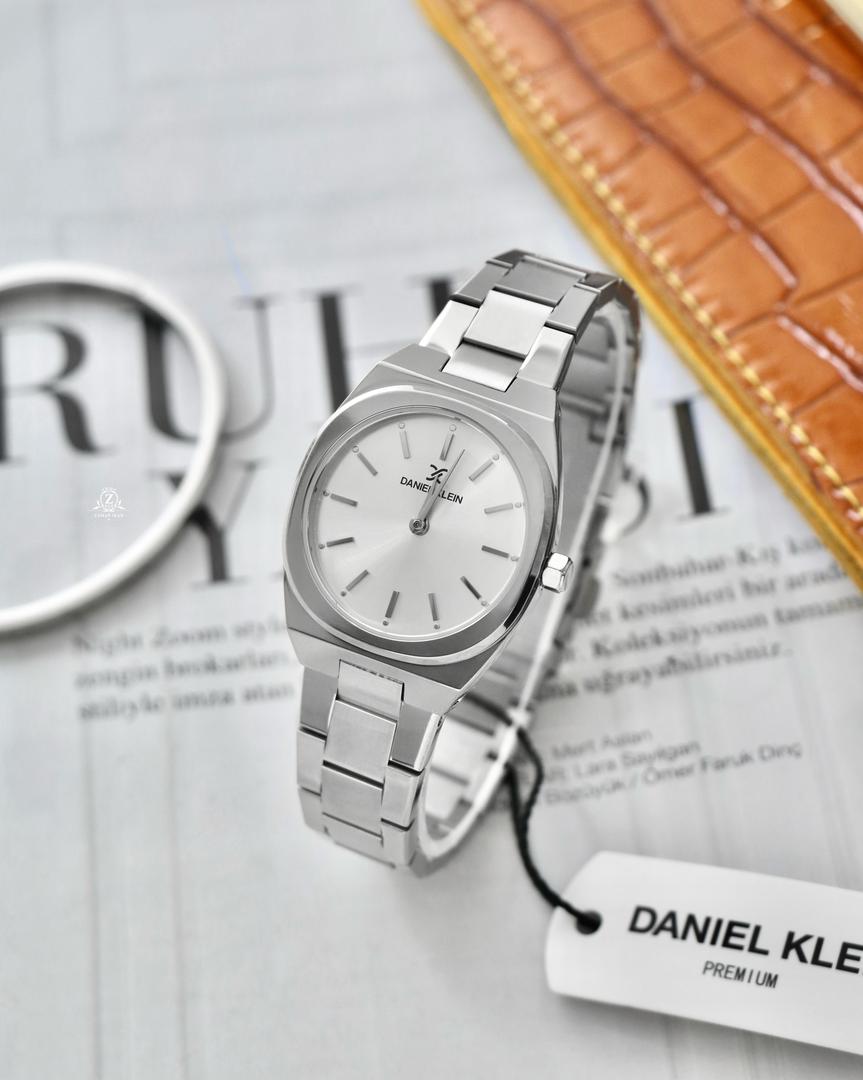 	ساعت مچی زنانه دنیل کلین daniel klein اورجینال مدل DK-1-13899-1