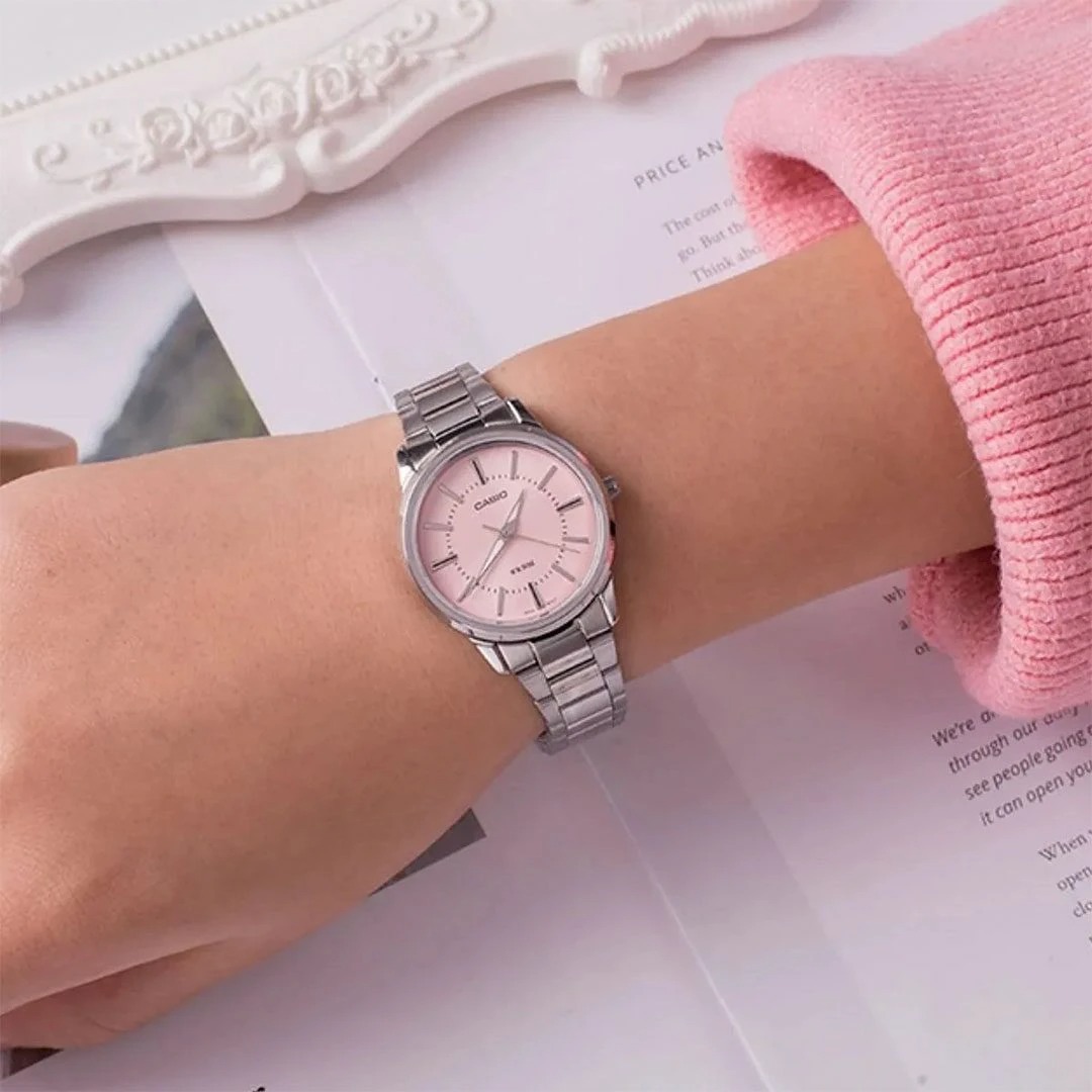 ساعت مچی زنانه کاسیو casio اورجینال مدل LTP-1303D-4A