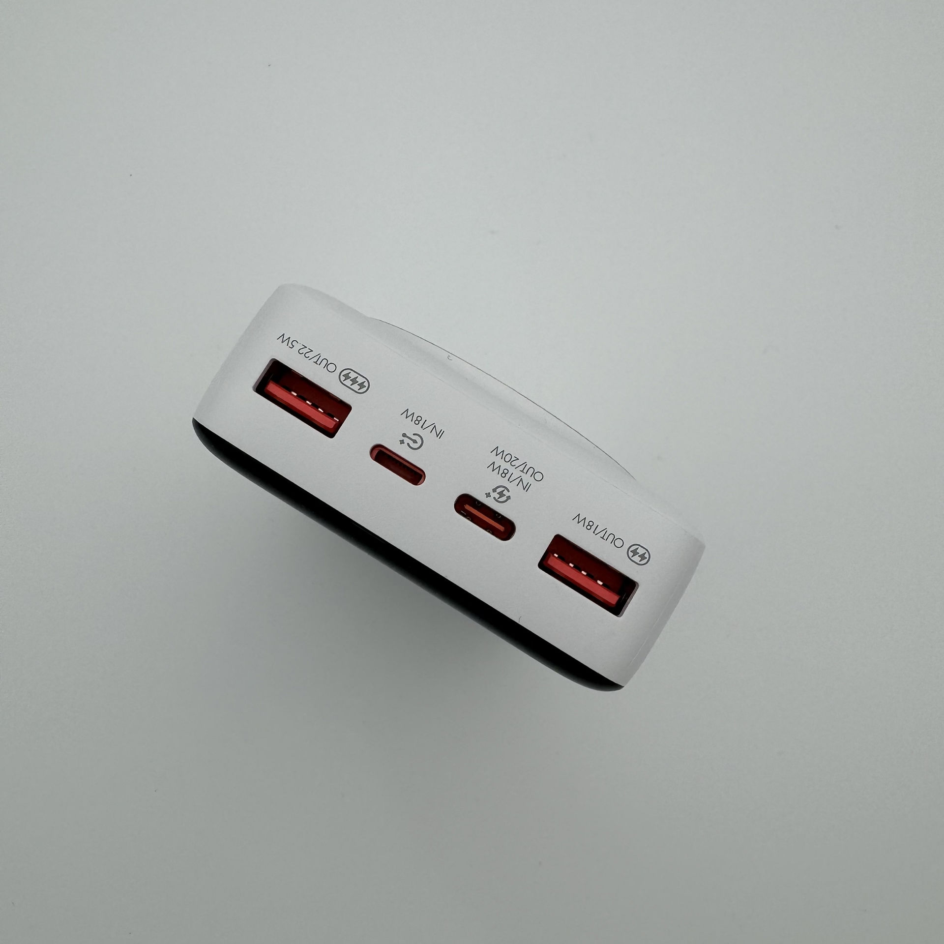 پاور بانک بی سیم ارو مدل ARP20W
