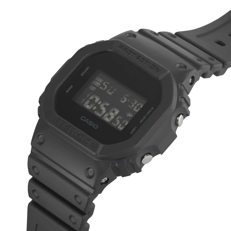 ساعت مچی مردانه کاسیو casio اورجینال مدل DW-5600UBB-1